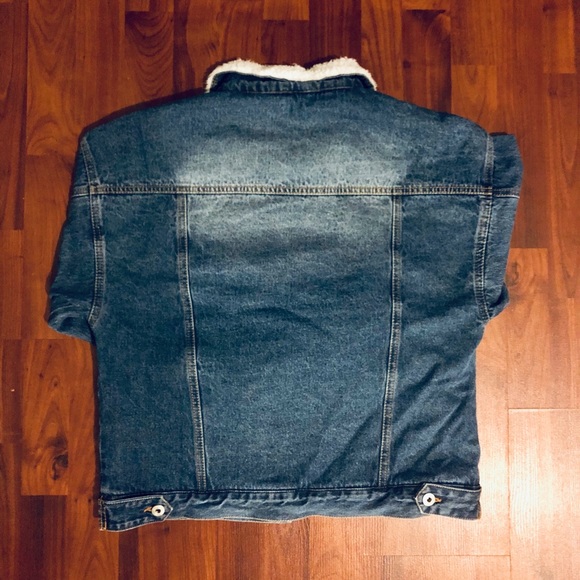 HOST PICK | Faux Sherpa Lined Denim Jacket - Picture 6 of 6